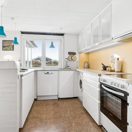 Avelin - 800m From The Sea By Interhome Semesterbostad