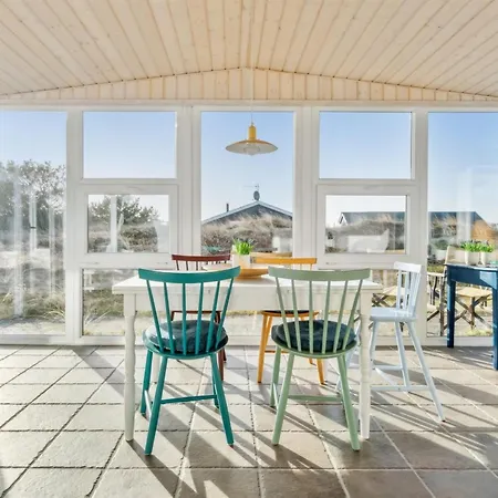 Avelin - 800m From The Sea By Interhome