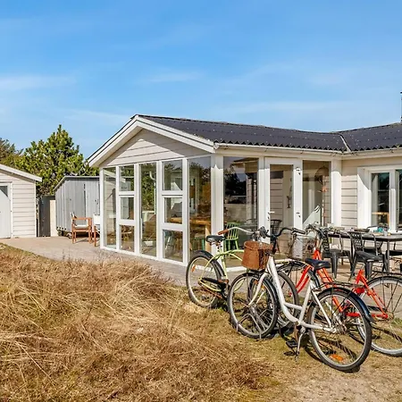Avelin - 800m From The Sea By Interhome Semesterbostad *